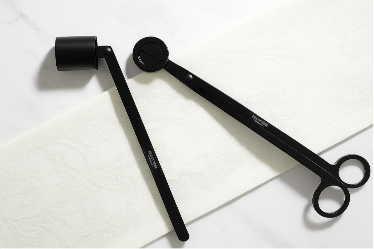 Black Wick Trimmer on a white background